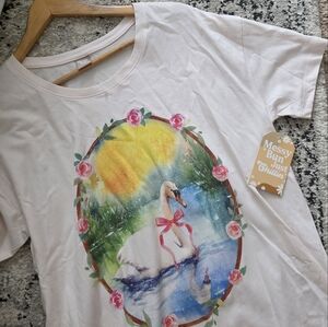 Messy Bun Just Chillin Swan Graphic Tshirt Womns L light Pink NWT Girly Coquette